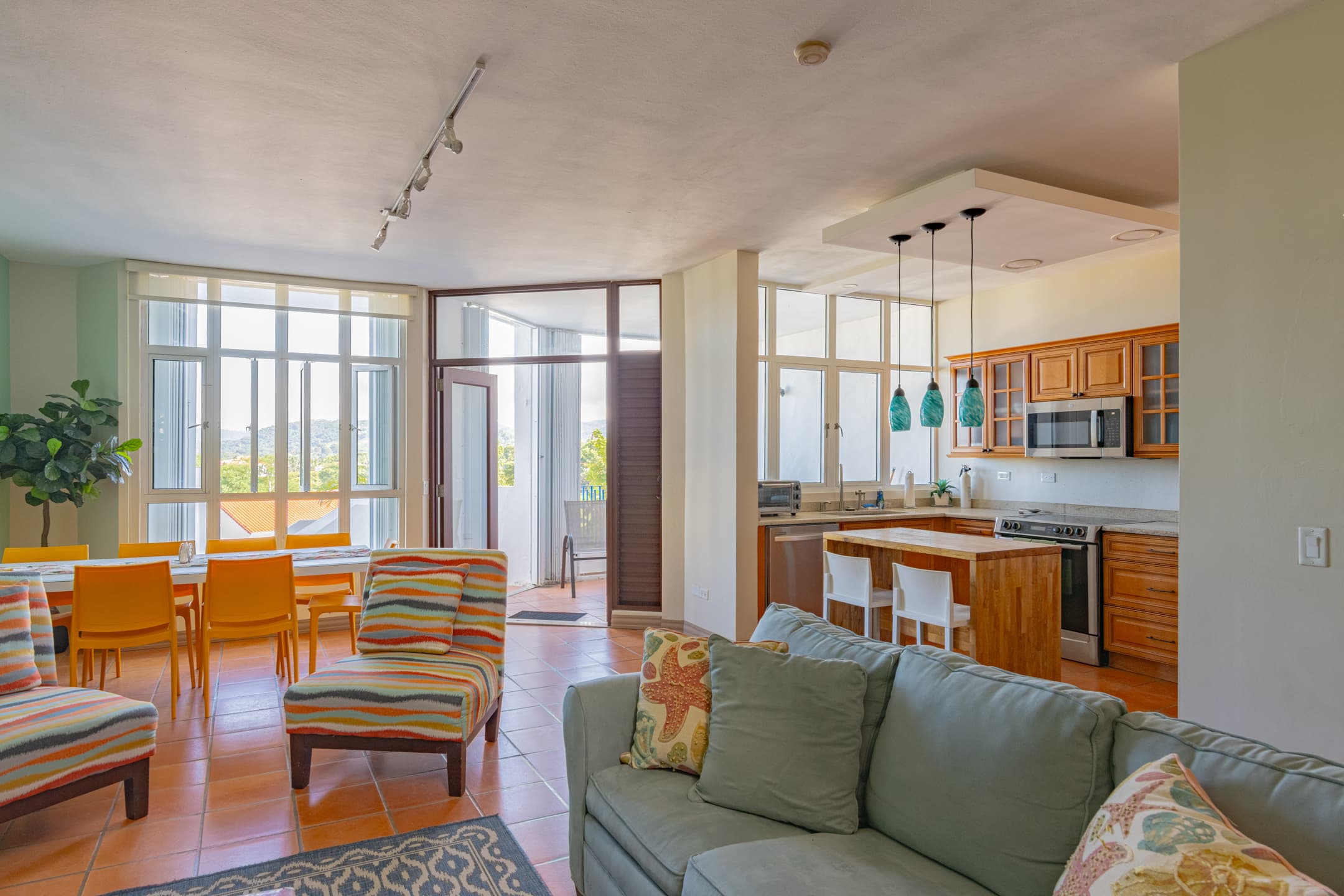 Living looking into kitchen
